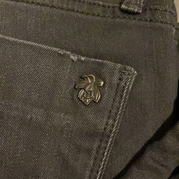 Black Orchid Distressed Skinny - Picture 2 of 4